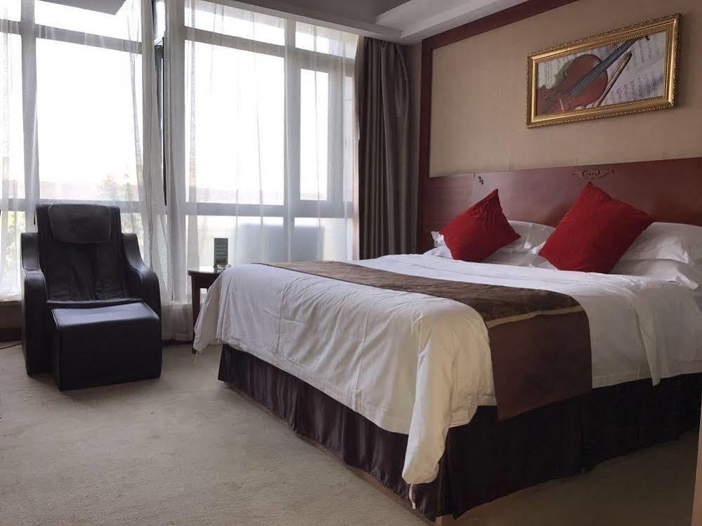 Vienna Hotel Shanghai Pudong Airport Huaxia Road Esterno foto